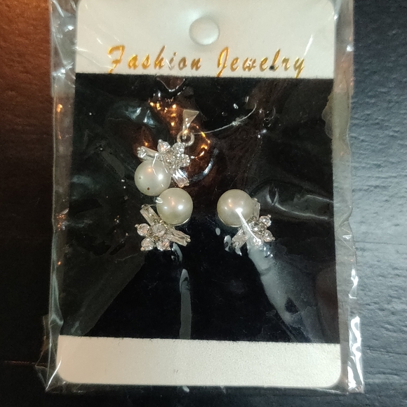 Pearl and Stones Set - Picture 5 of 5